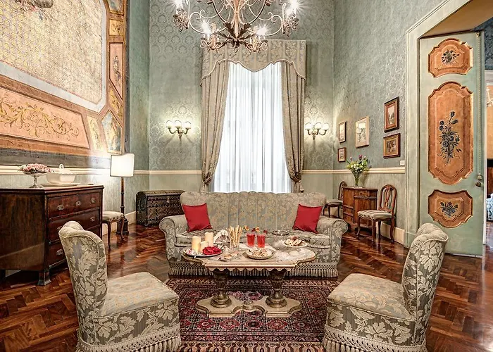 Arthouse Lady Marys Tribunali Luxury Suite