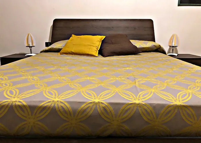 Napoli City Inn