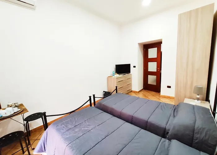Napoli Guest House 84