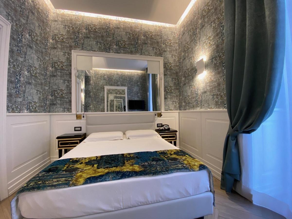 Relais Piazza Vittoria Bed & Breakfast Naples