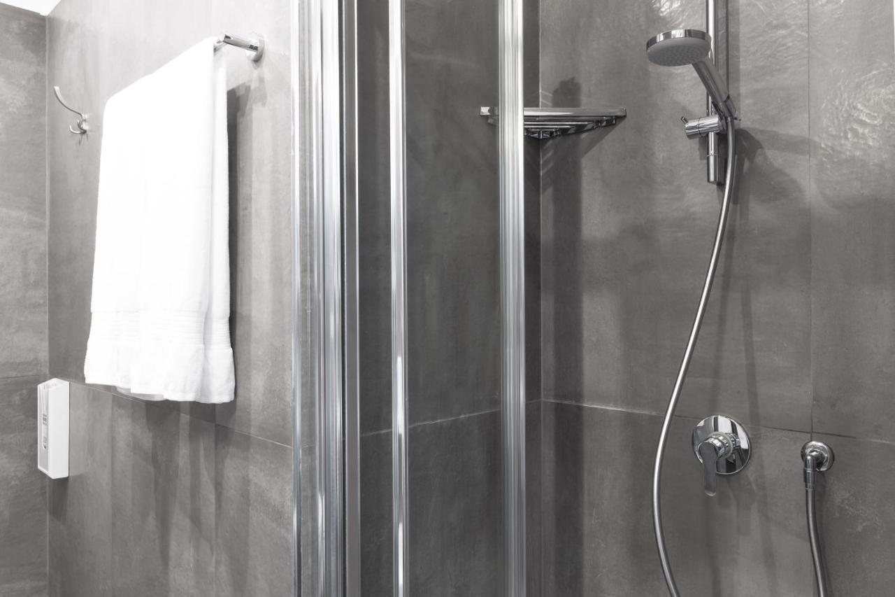 Piazza Carita Guest house 4*