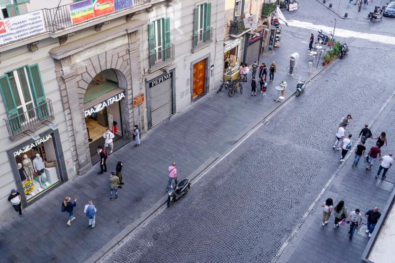 Piazza Carita Guest house