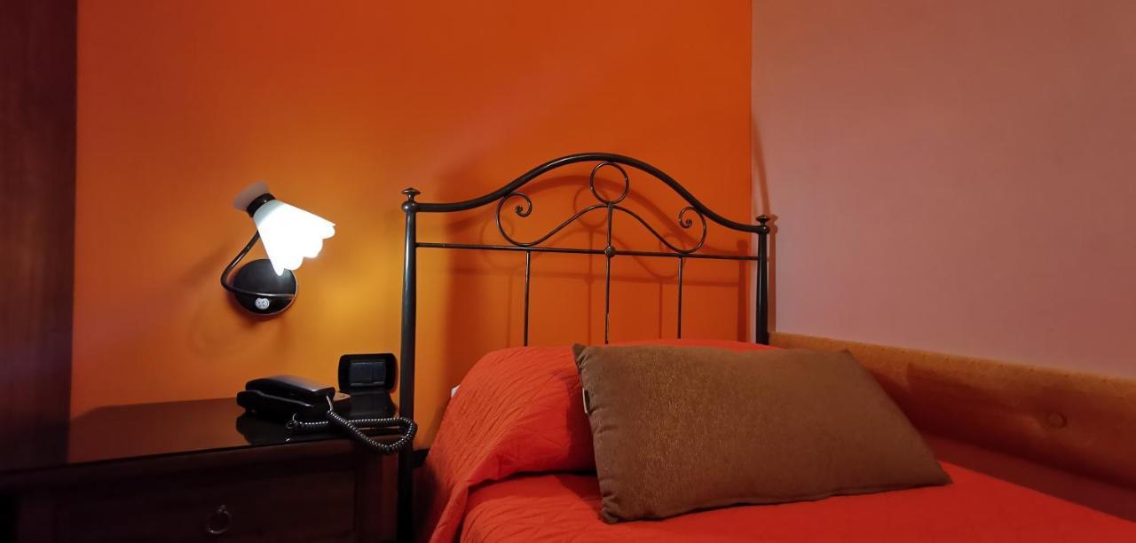 Hotel Neapolis 3*