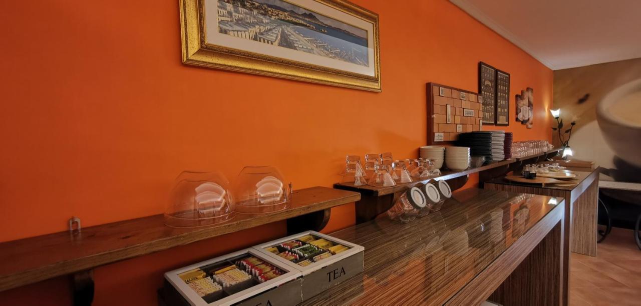 Hotel Neapolis 3*