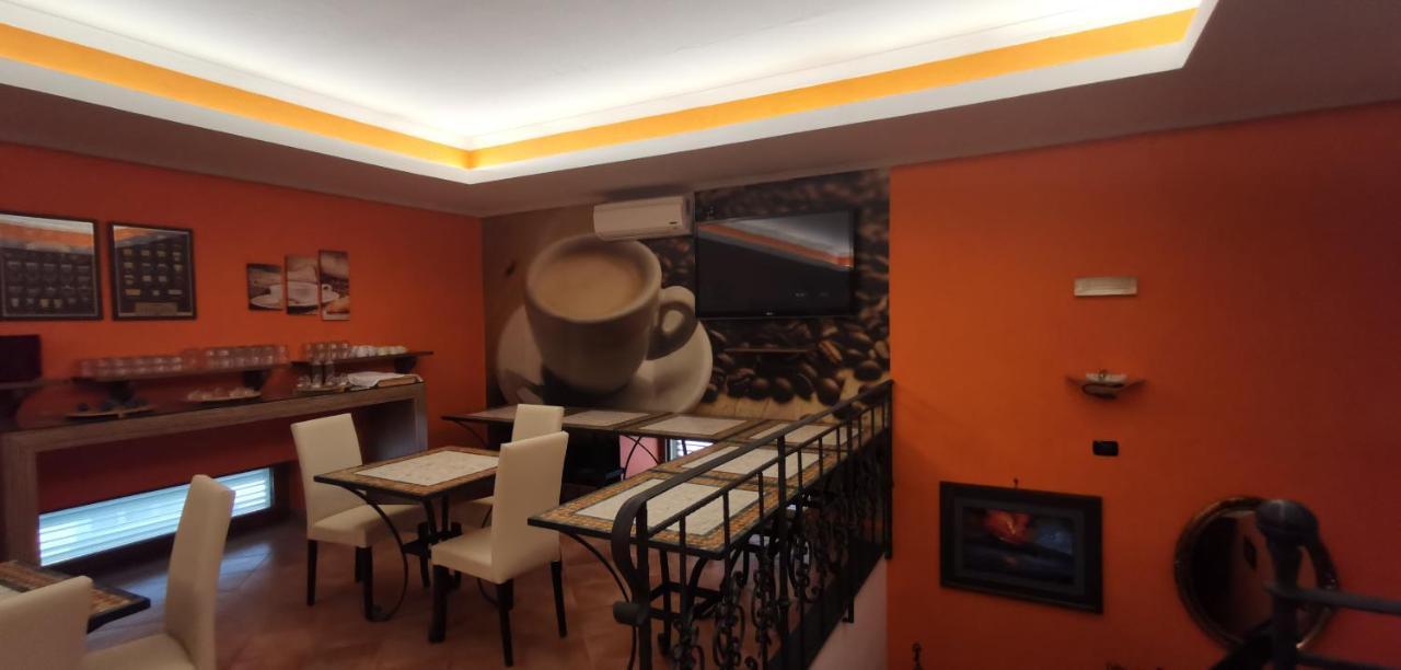 Neapolis 3* Naples