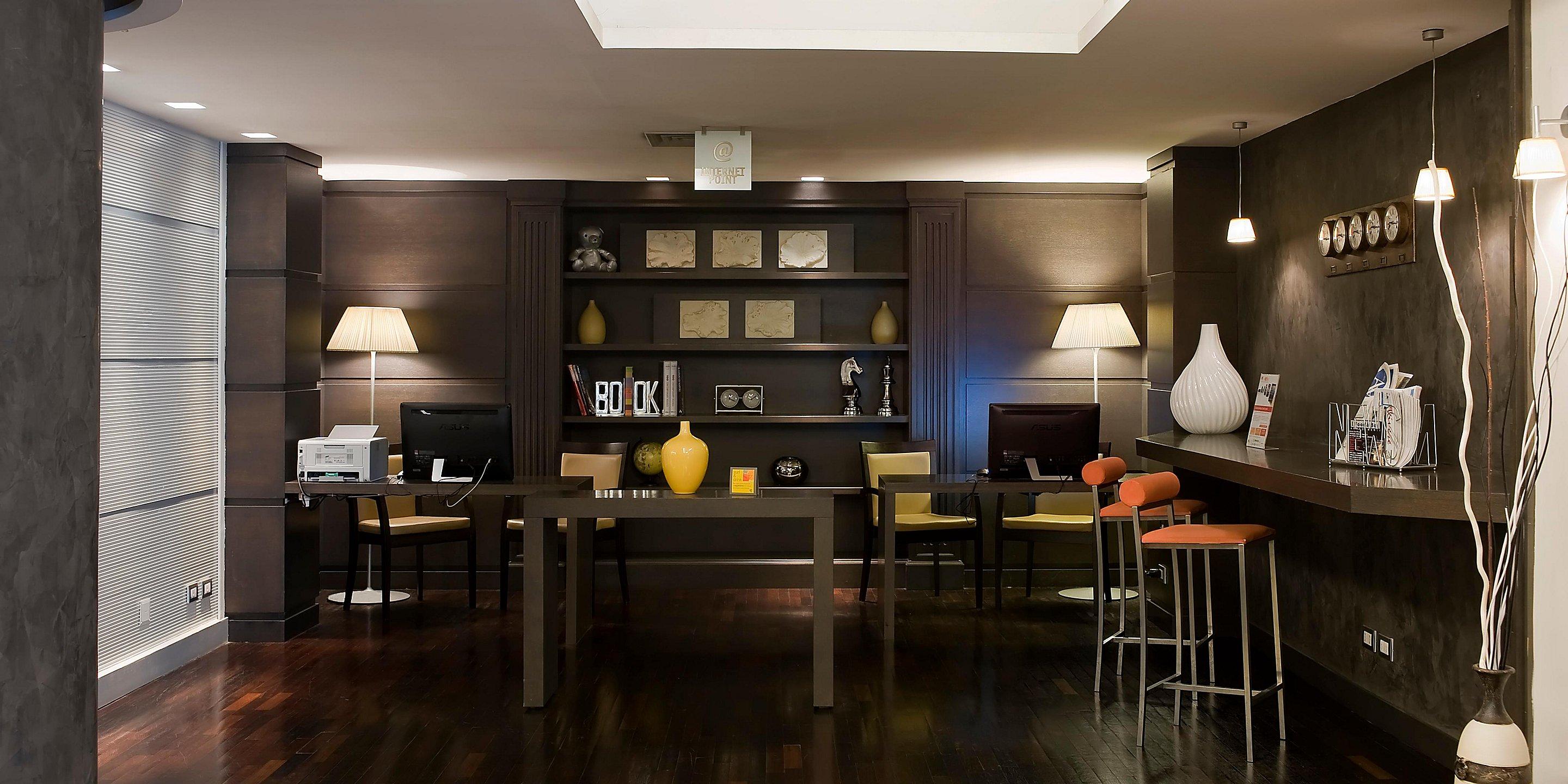 Hotel By Ihg