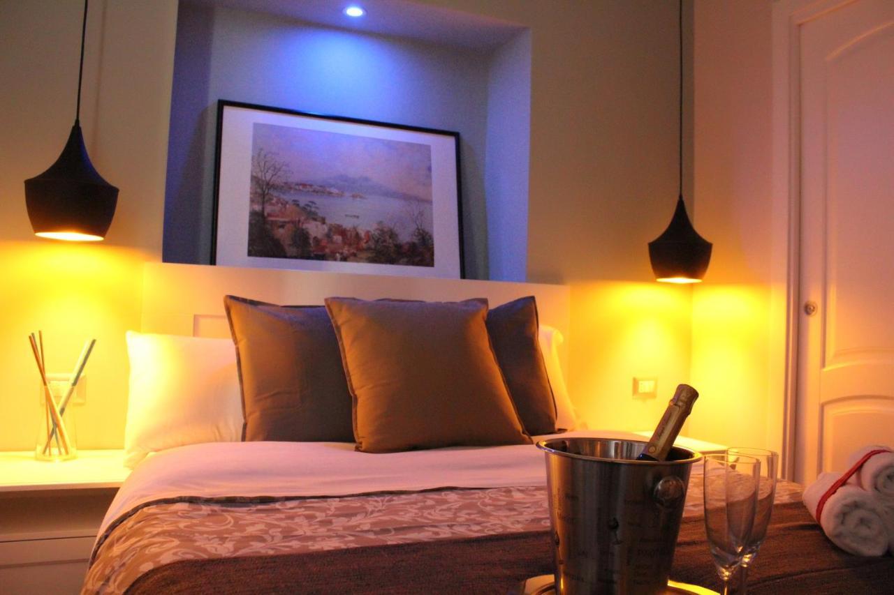 Residenza La Scala 3* Naples