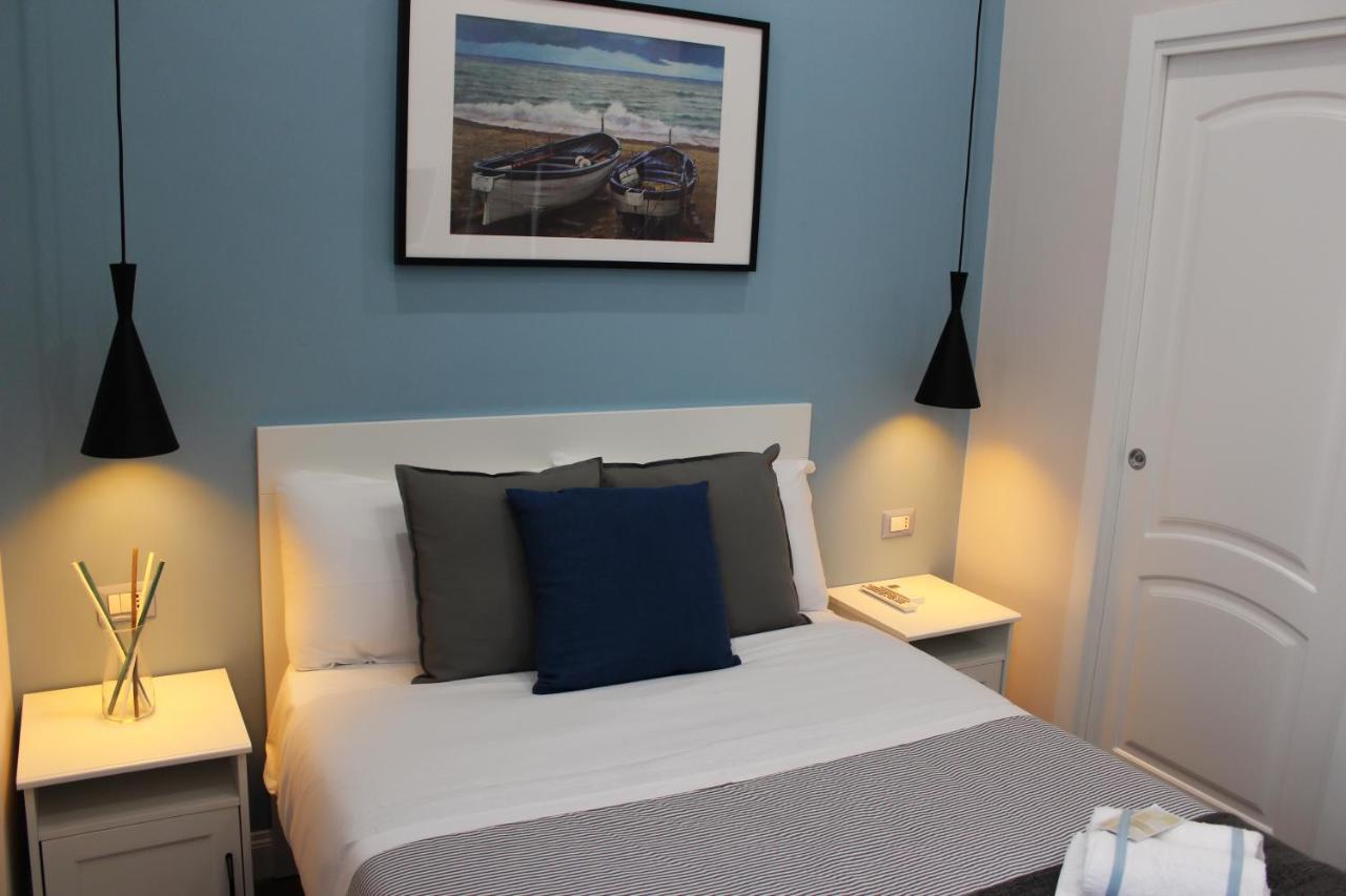 Residenza La Scala Bed & Breakfast Naples