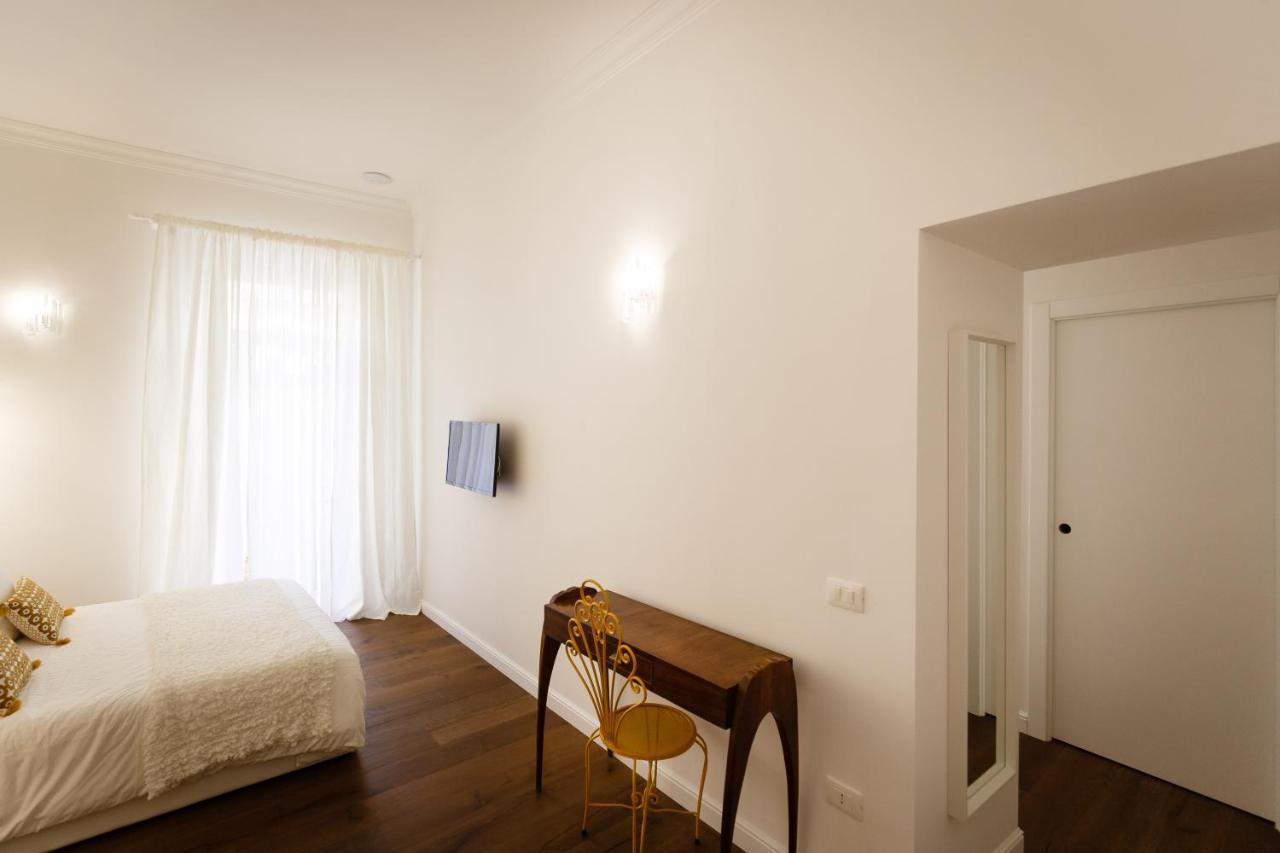 Domus Sansevero Bed & Breakfast *