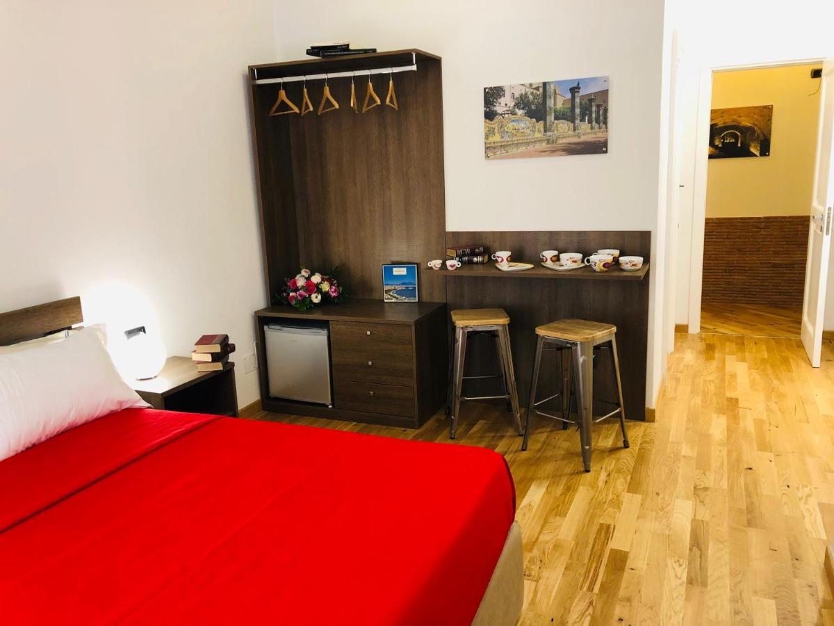 Bed & Breakfast Domus 25 Naples