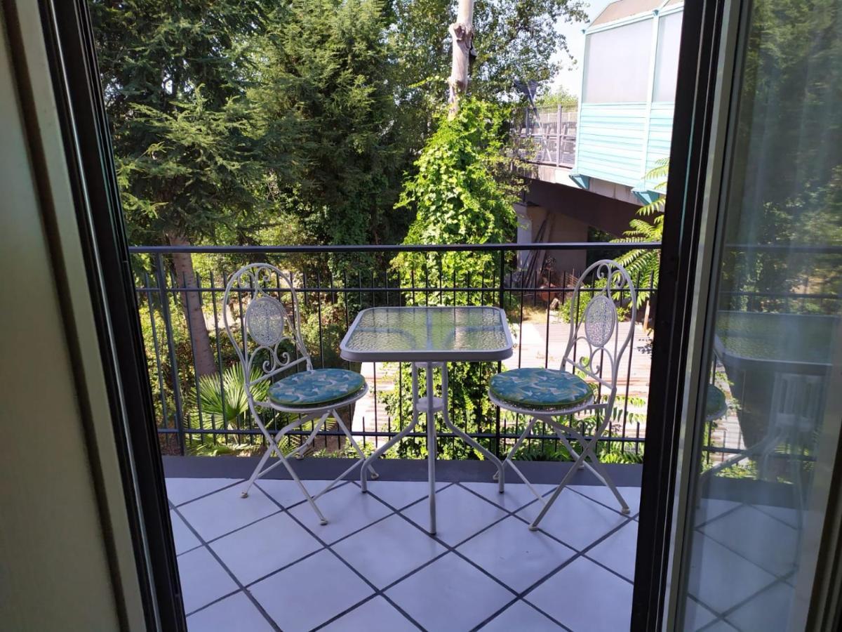 Peppino's Guest house *