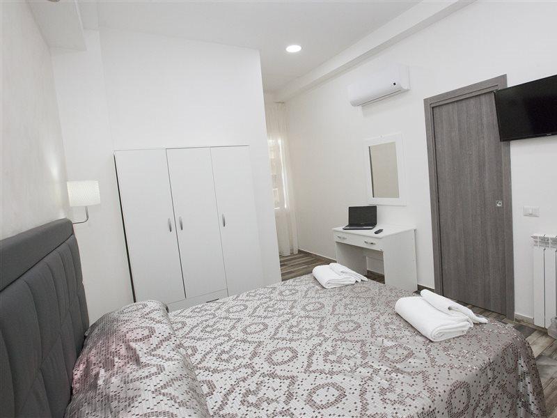 Garibaldi Square Bed & Breakfast 2*