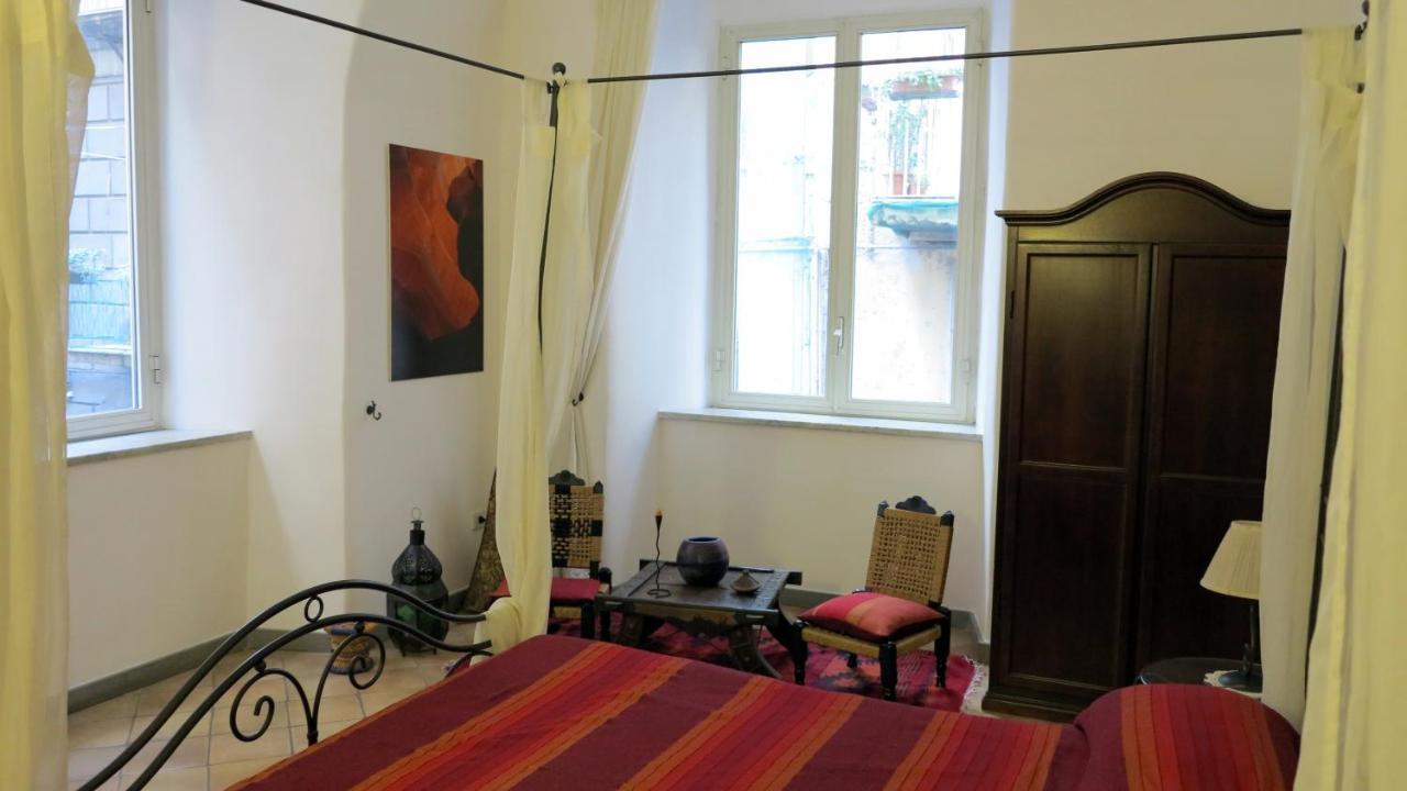 - B&B 