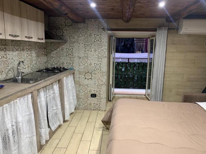 Apartment Vico Tre Re A Toledo 39 Naples