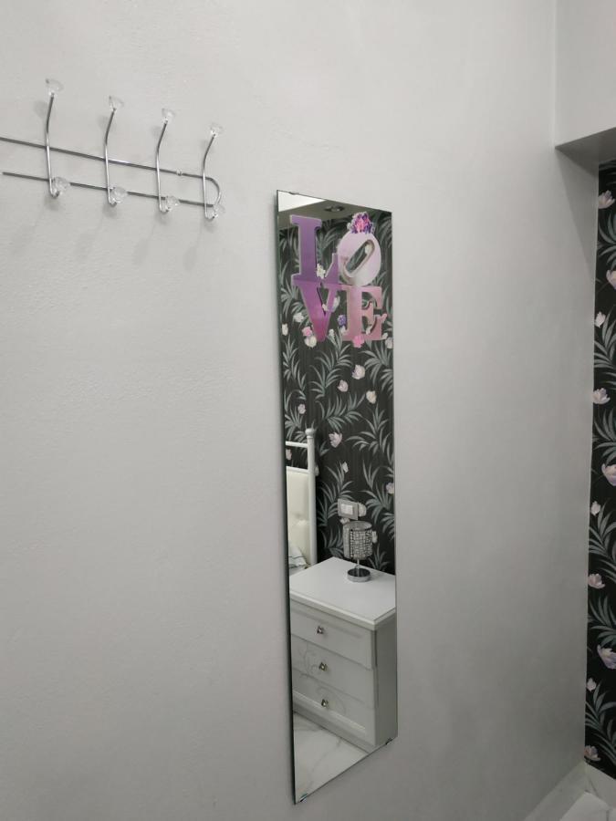 Aaron2 Apartment
