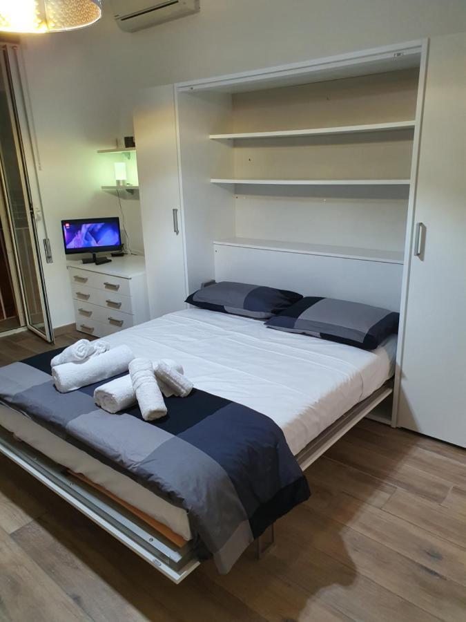 Apartment Bilocale Del Gesu Nuovo Naples