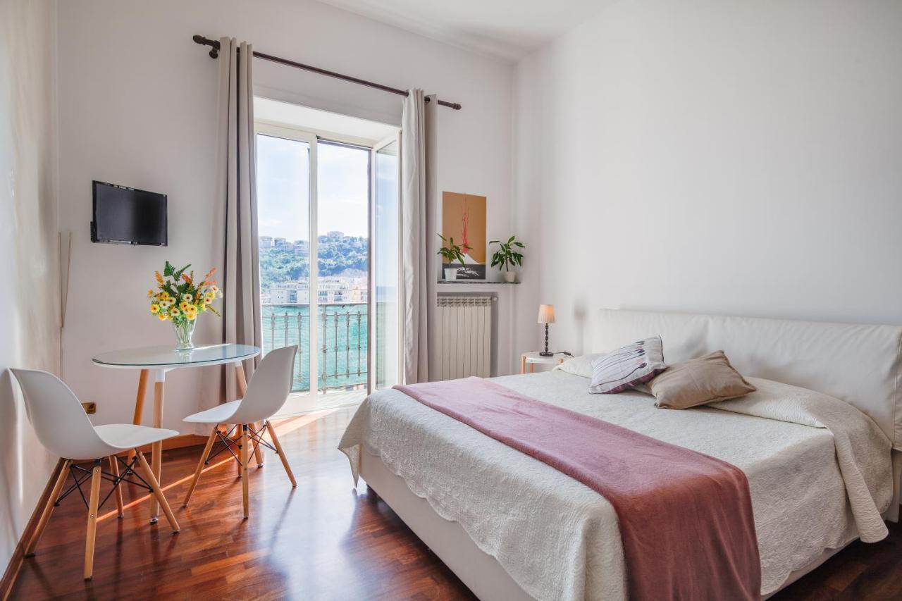Bed & Breakfast Napolicentro Mare - Sea View & 2*
