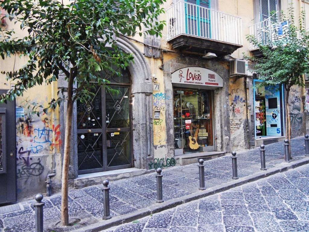 Note Di Notte * Naples