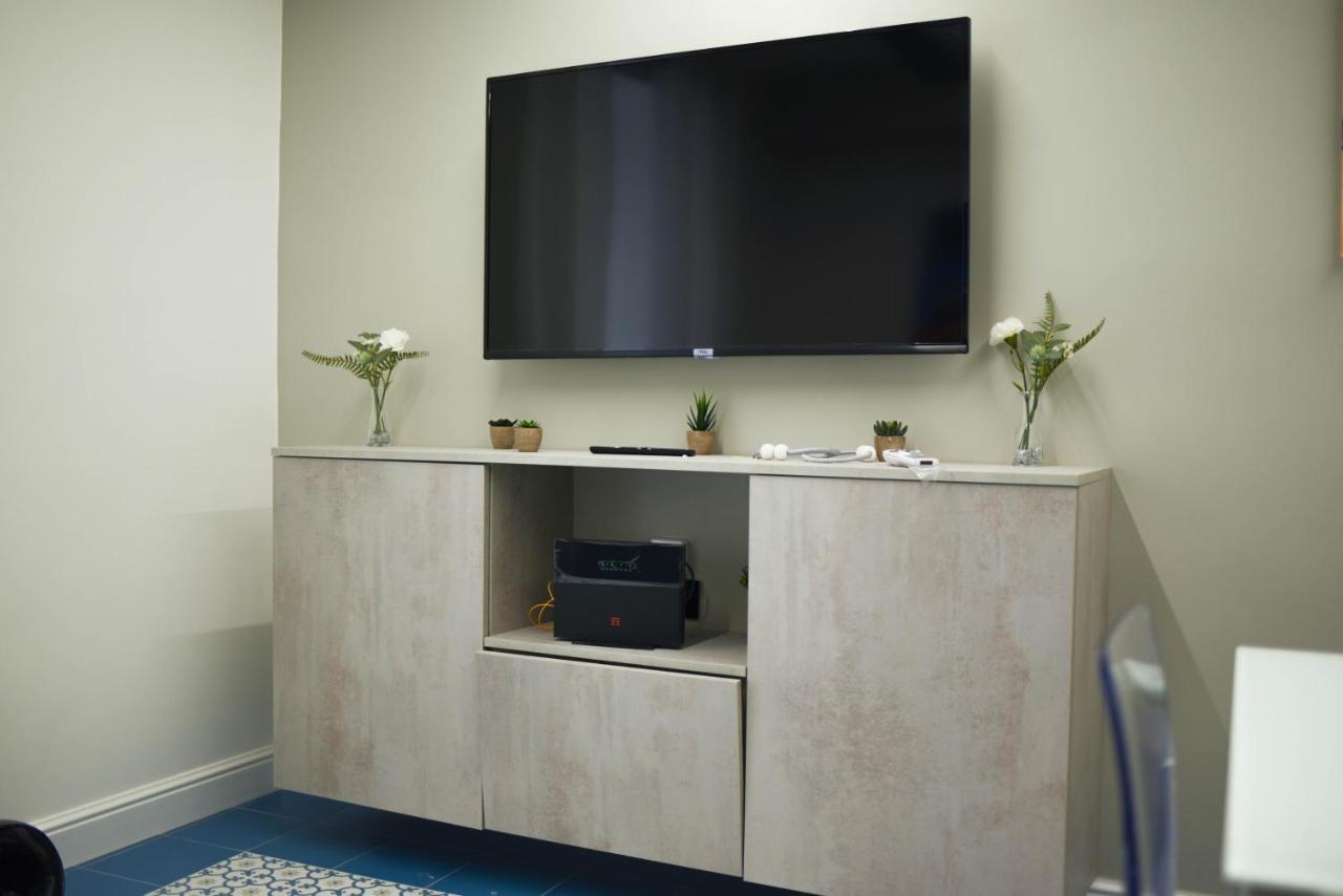 Apartment Chiaja Lux House
