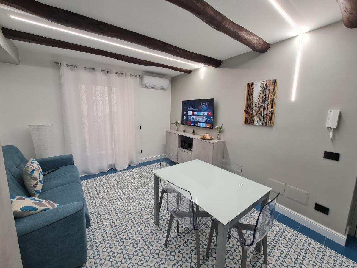Apartment Chiaja Lux House *