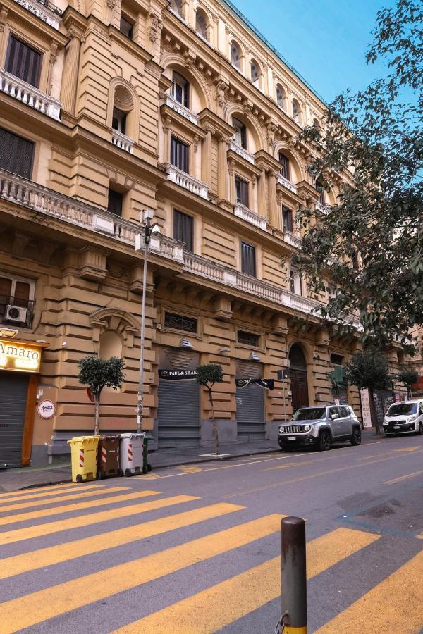 Quatrum - * Naples