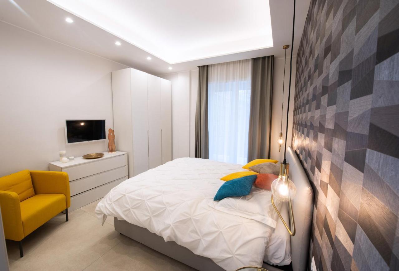 Center - E Apartment *