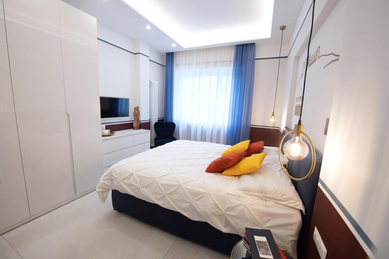 Apartment Center - E *