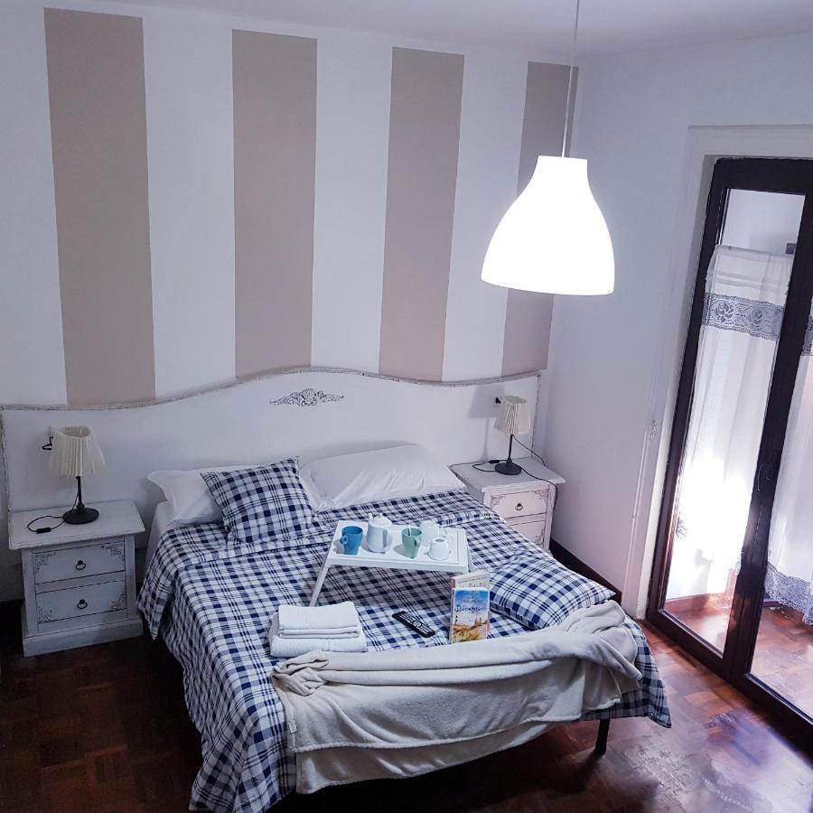Room&jacuzzi 2* Naples