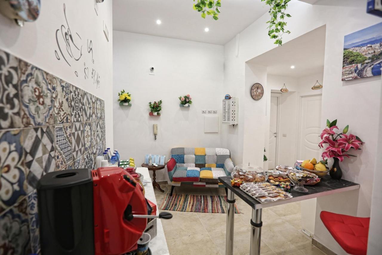 Bed & Breakfast Maison Nilo 15 *