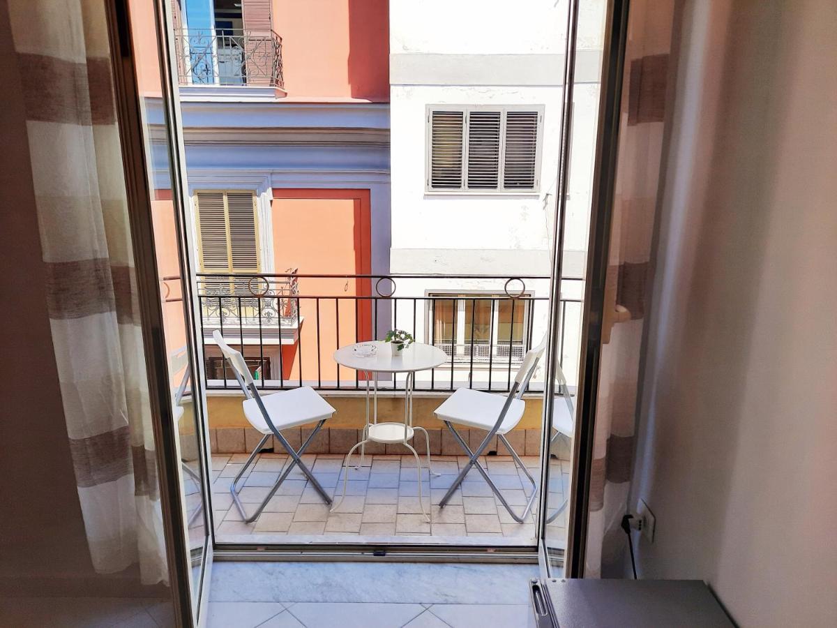 Napoli Central Bed & Breakfast *