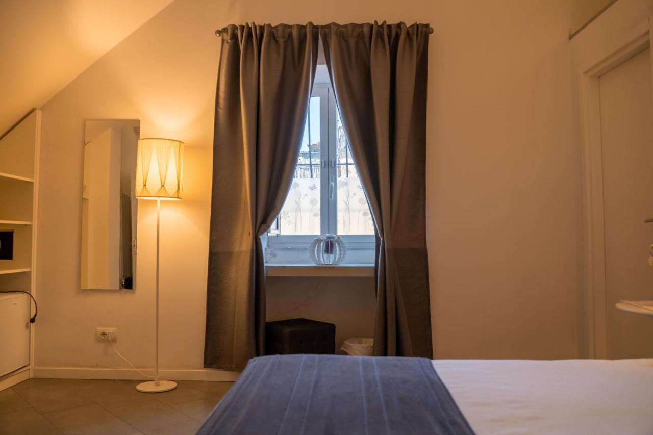 Sotto Le Stelle Ai Decumani Bed & Breakfast Naples