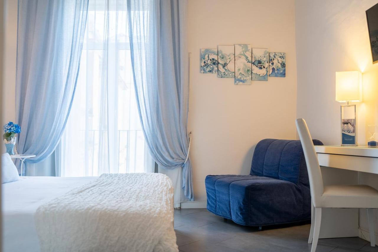 Sotto Le Stelle Ai Decumani Naples