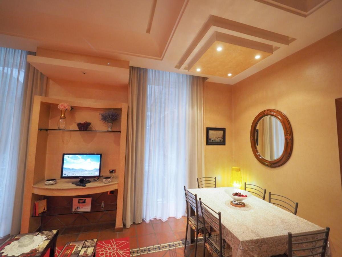Rosaroll70 Naples