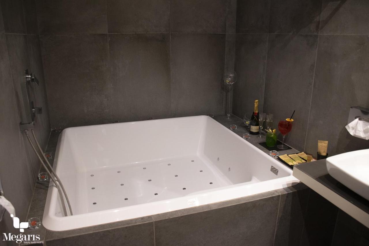 Bed & Breakfast Megaris Luxury Naples