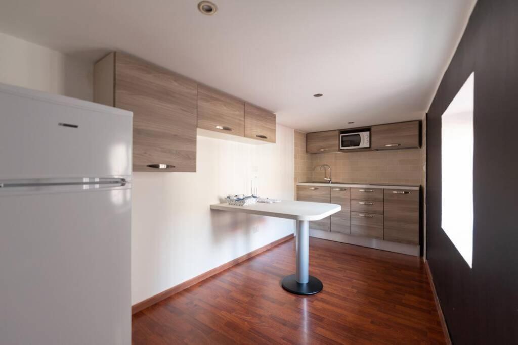 Toledo Jacuzzi Apartment Naples
