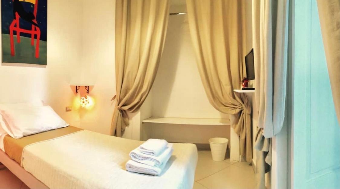 Bed & Breakfast Arte E Musei Naples