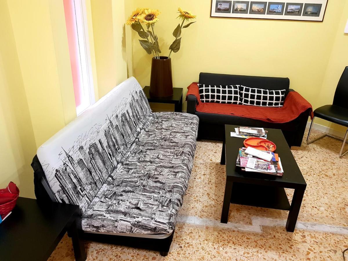 Centralstationhouse Bed & Breakfast Naples