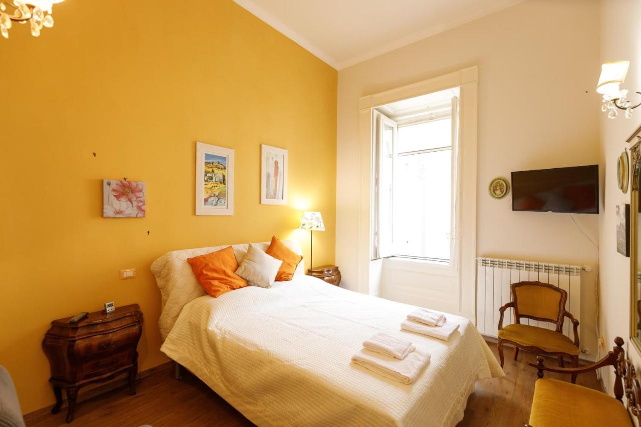 Apartment Duomo 77 - In The Heart Of The Historical Center By Elite Naples