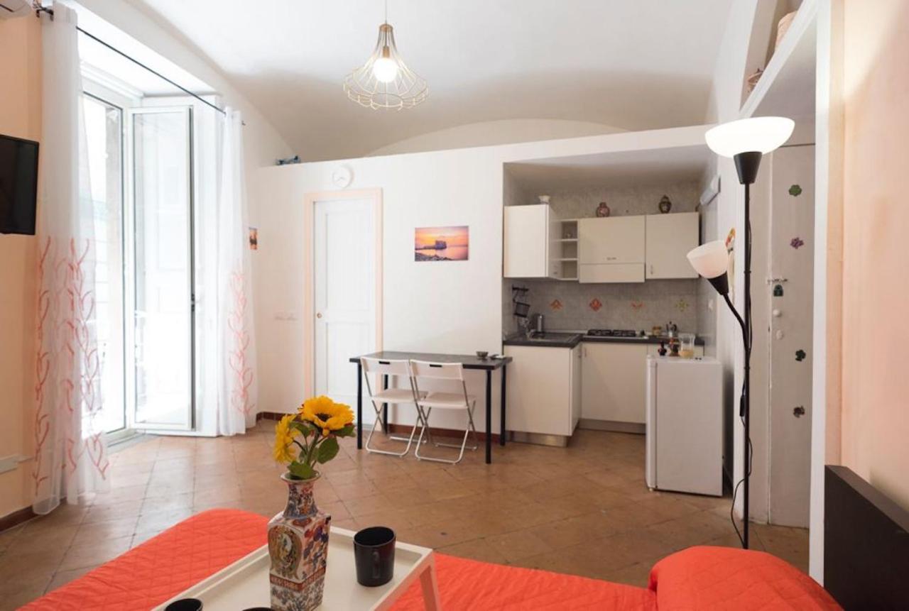 Centro A Balcony In The Heart Of Apartment *
