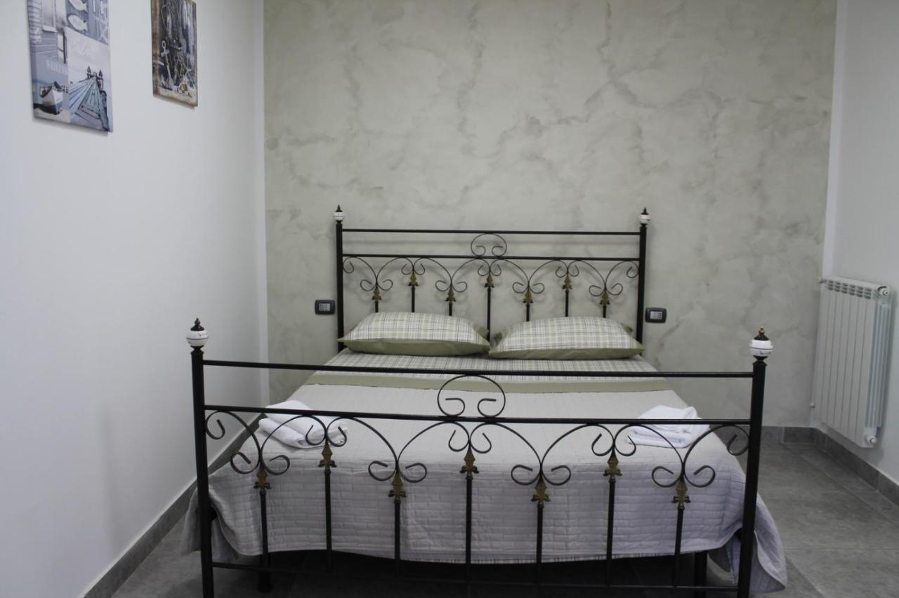 Riccia, Frolla E Babba Naples