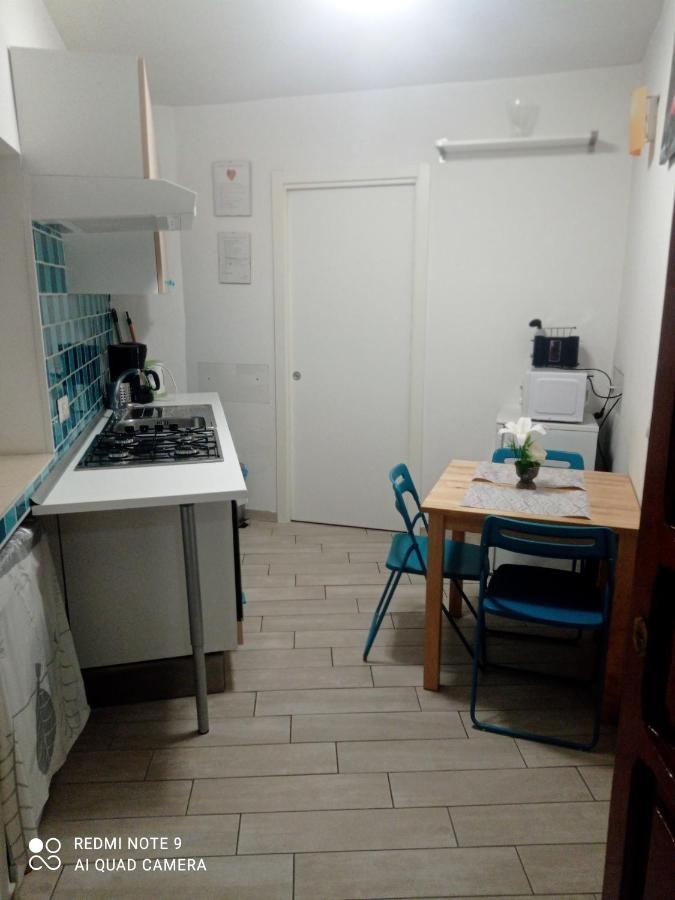 Blue House Apartment *