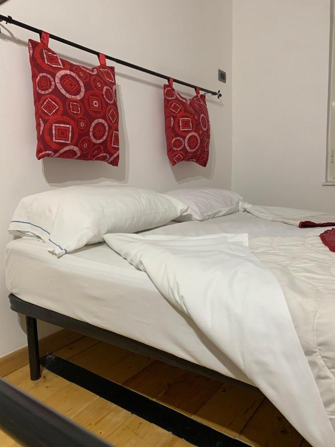Royal Red Bed & Breakfast *