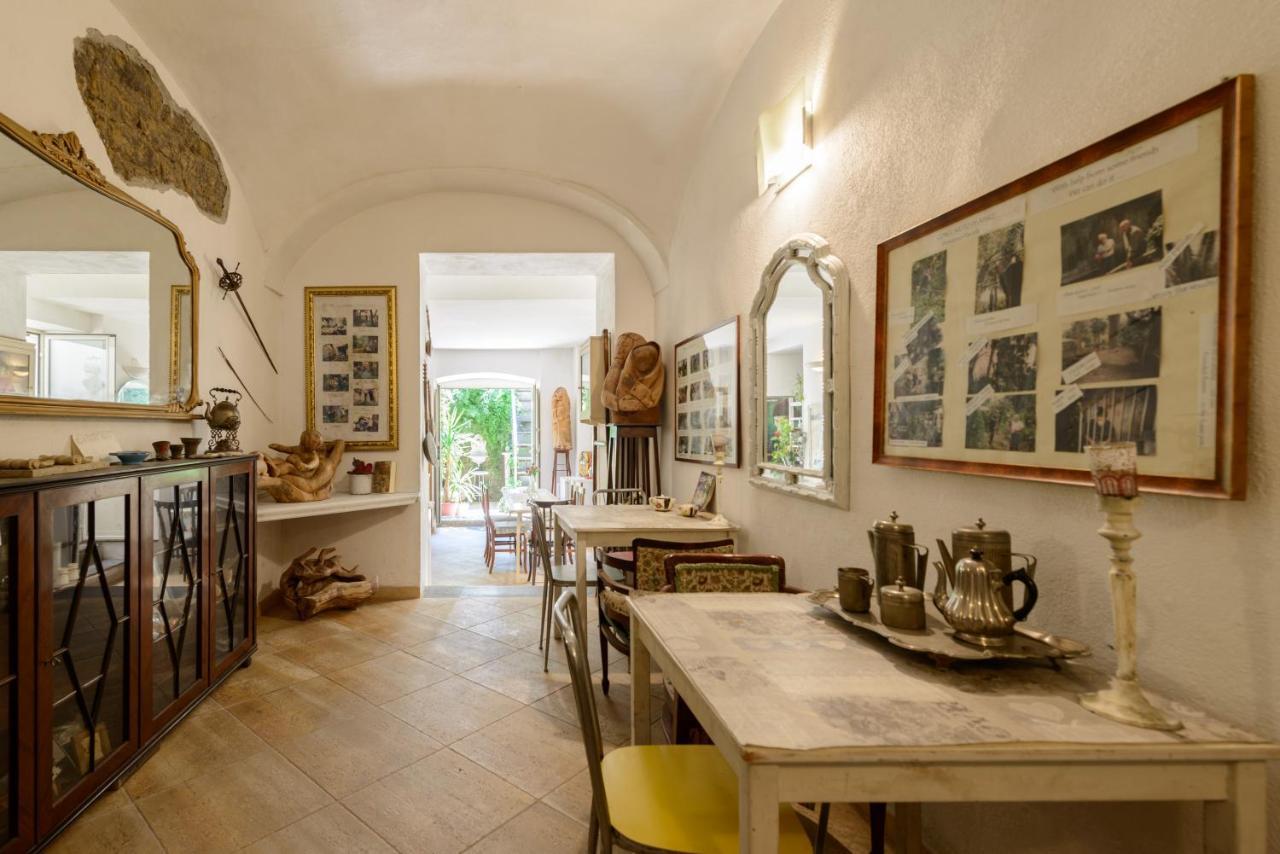 Bed & Breakfast Giardino Segreto Naples