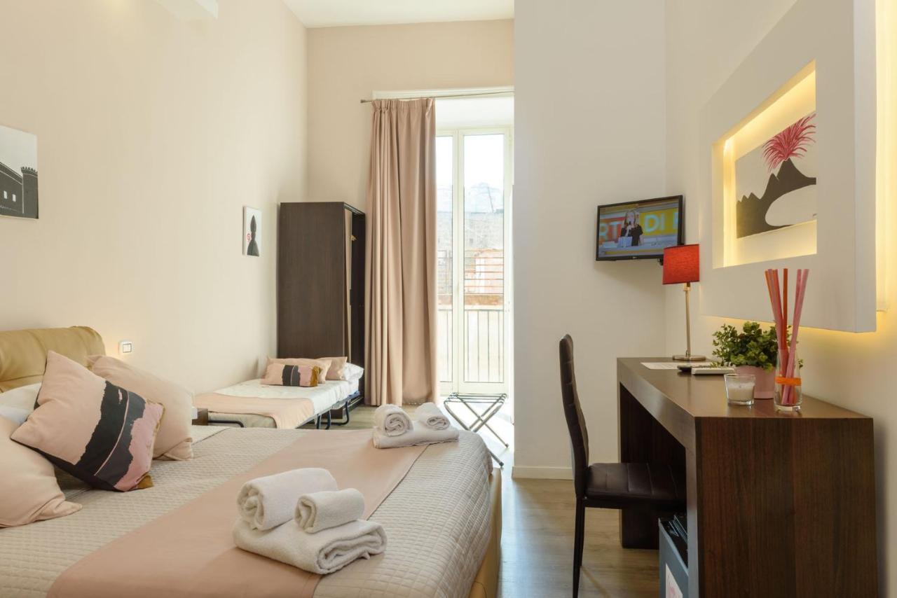 Domus Angioina 3* Naples