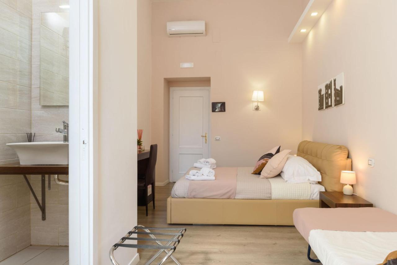 Domus Angioina Bed & Breakfast Naples