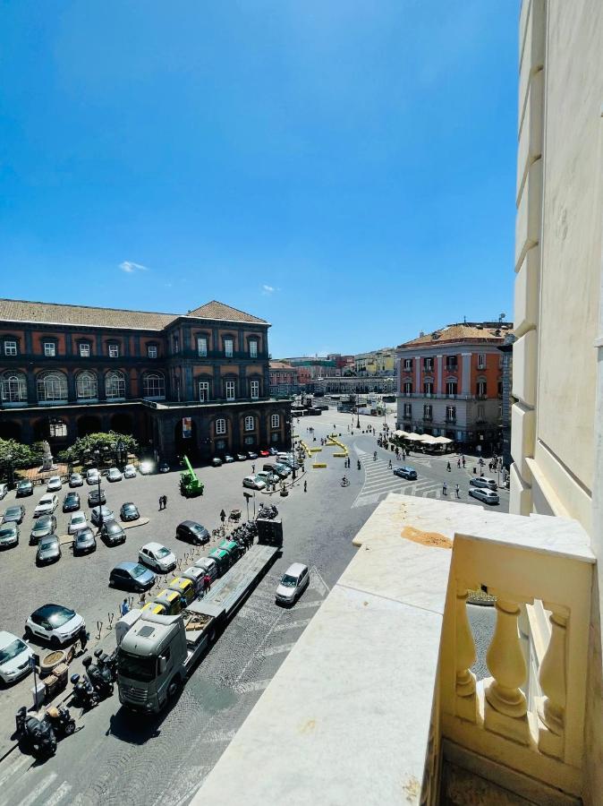 Sul Teatro San Carlo Apartment *