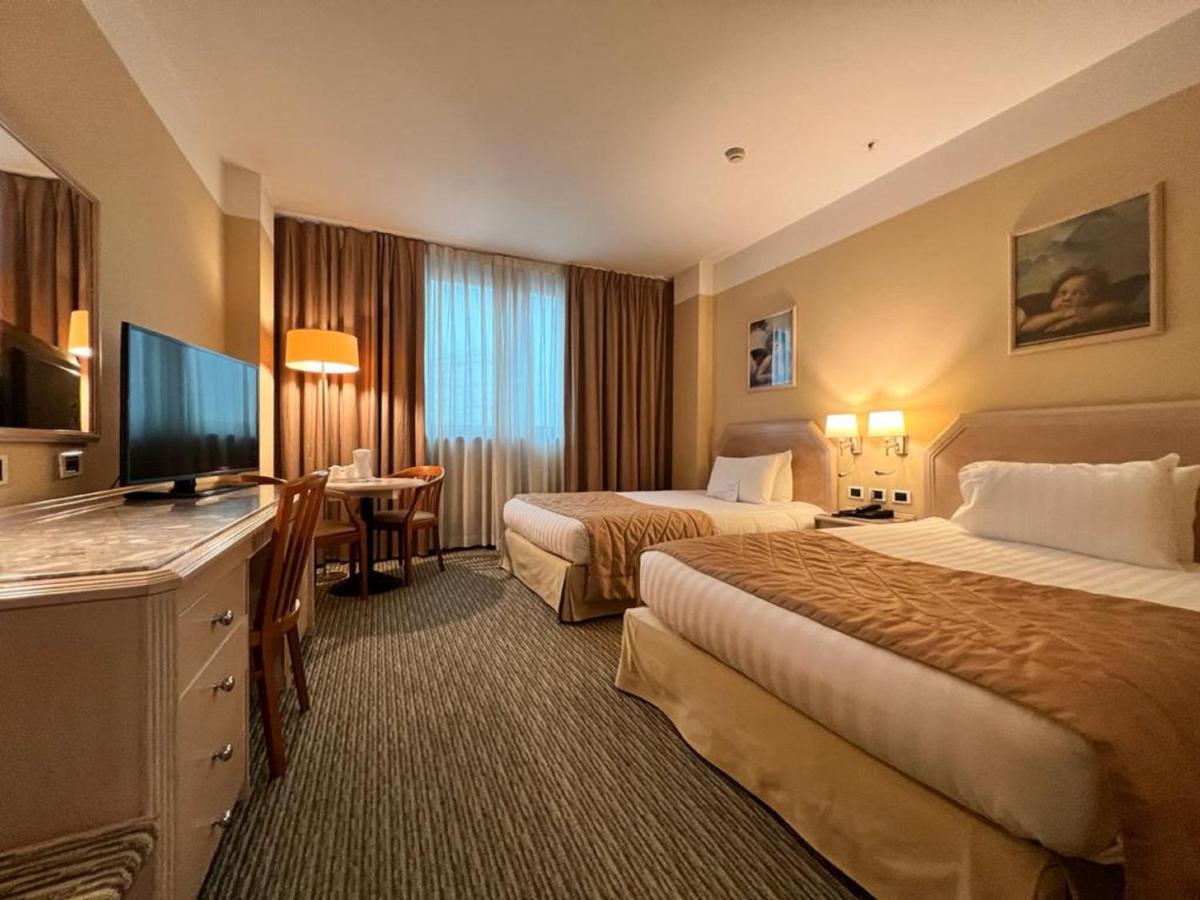 By Ihg Hotel