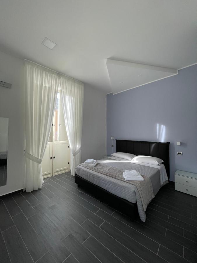 Le Porte Di - Guest house Naples