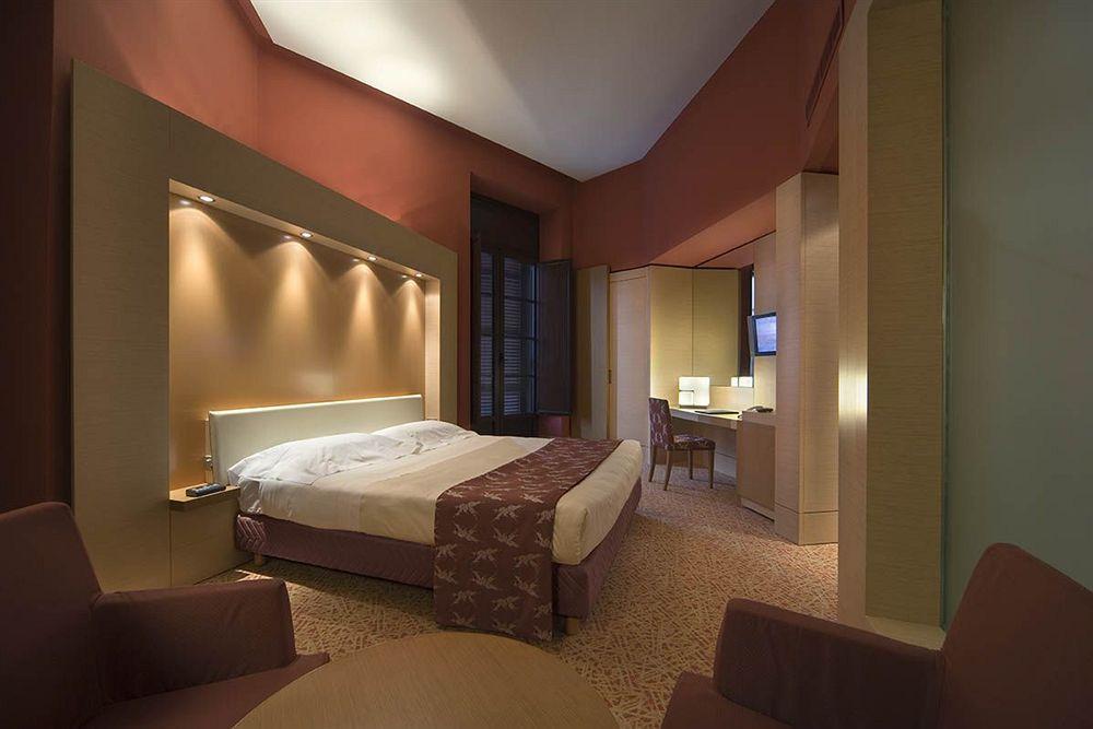 Hotel Una Hotels Napoli Naples