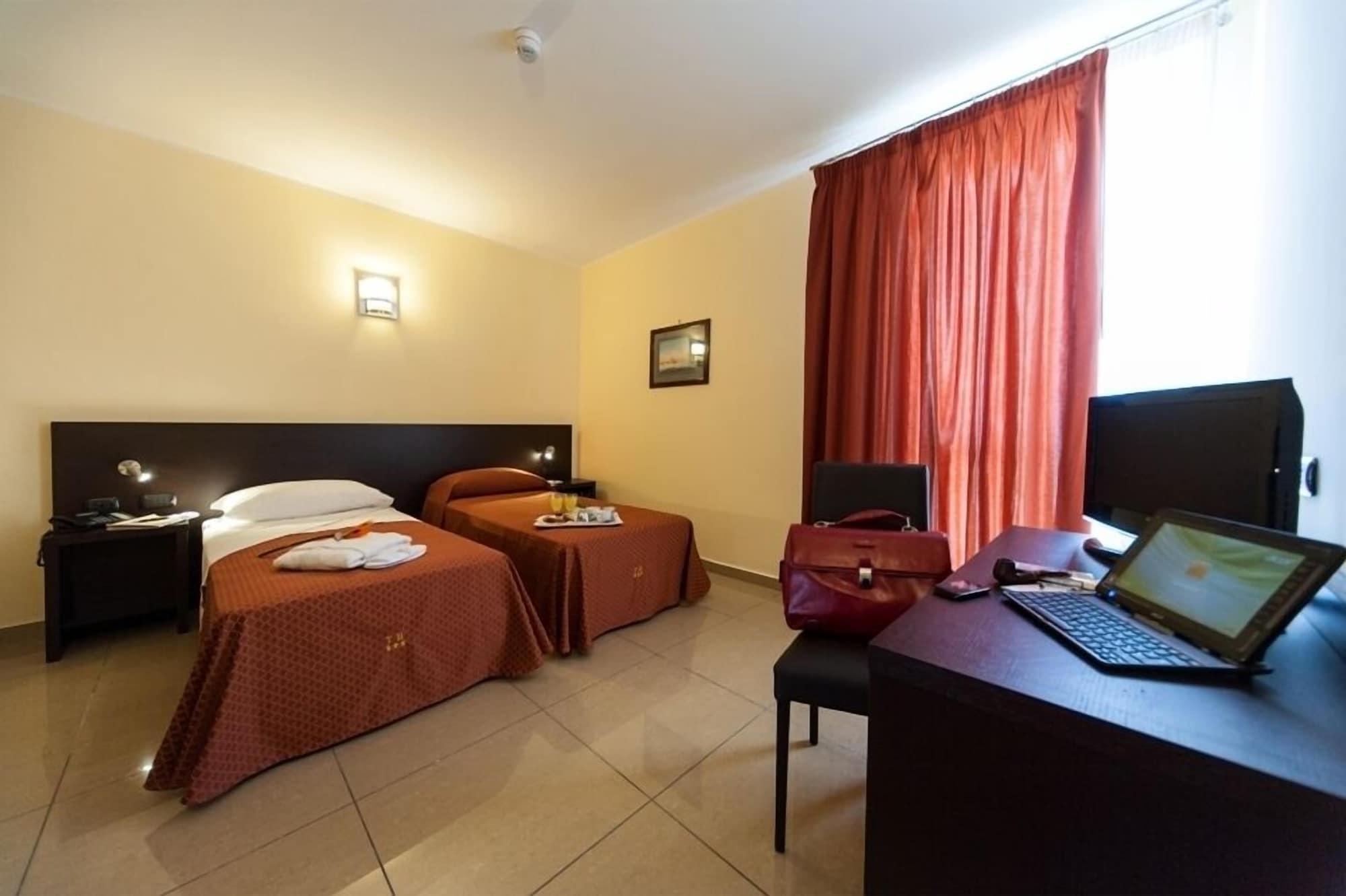 Tiempo Hotel Naples